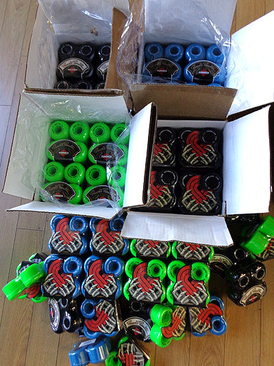 Powell Mini-Cubics and Rat Bones at the Hot Shop